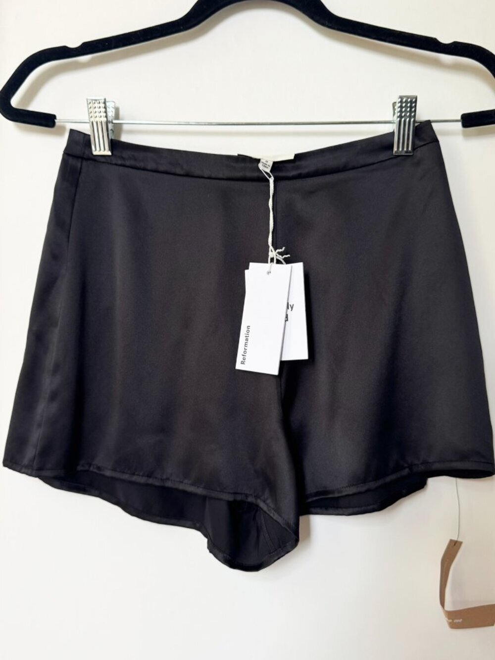 NWT Reformation Chloe Silk Shorts Black 0